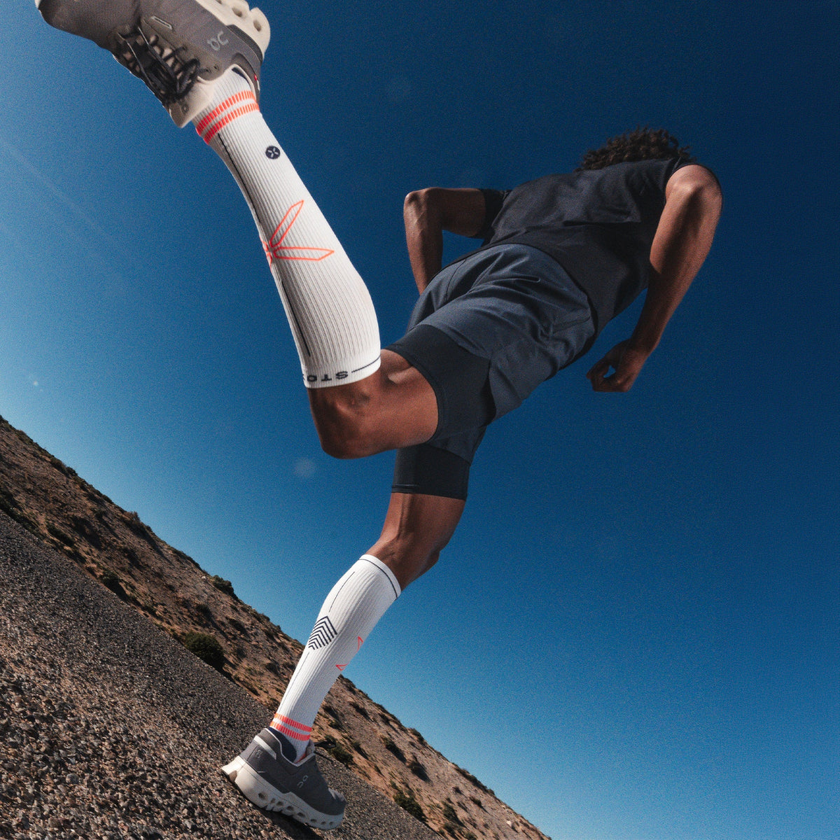 Running Socks Men | White / Orange Fluo