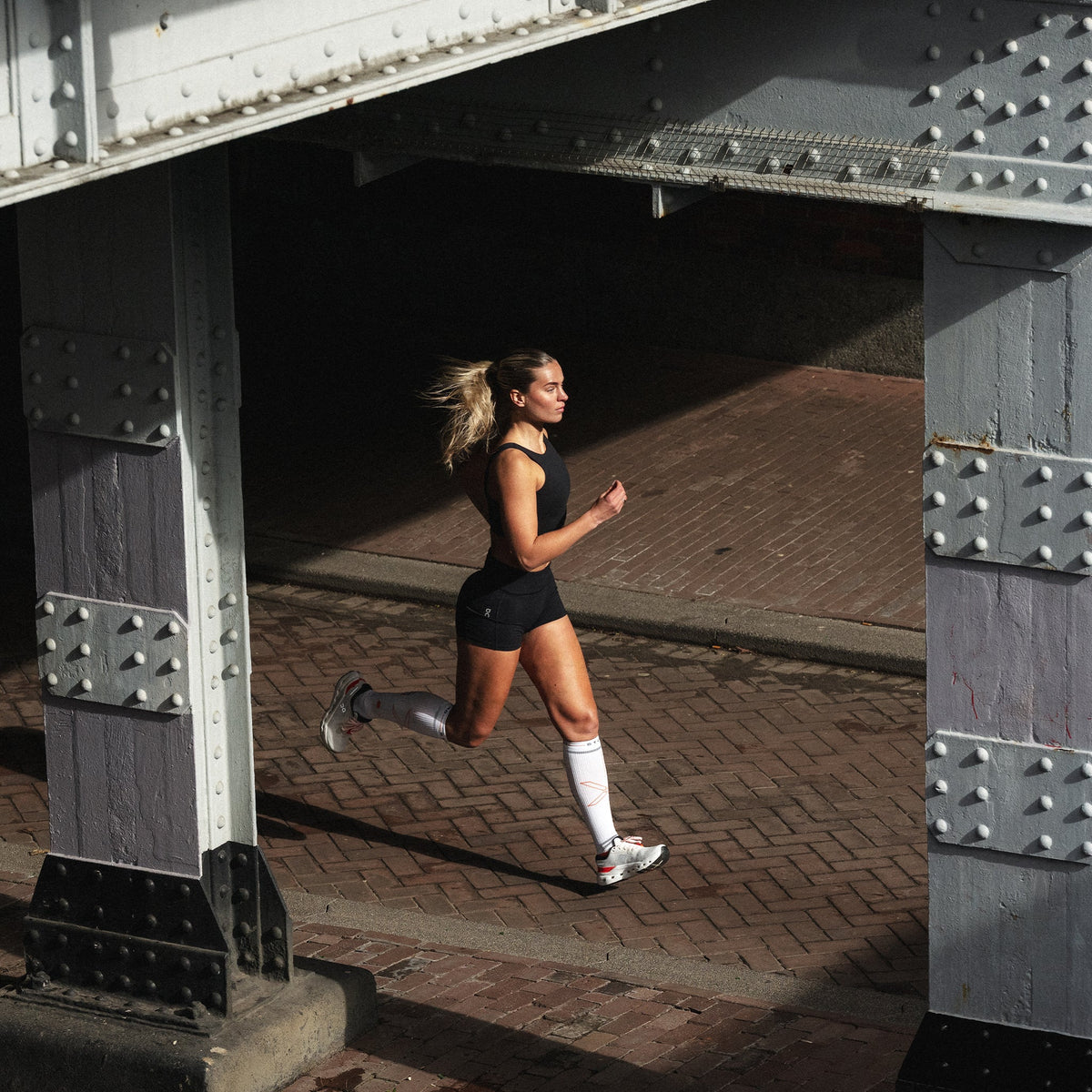 Dam tot Dam Reflective Running Socks Women | NN Dam tot Damloop 2026