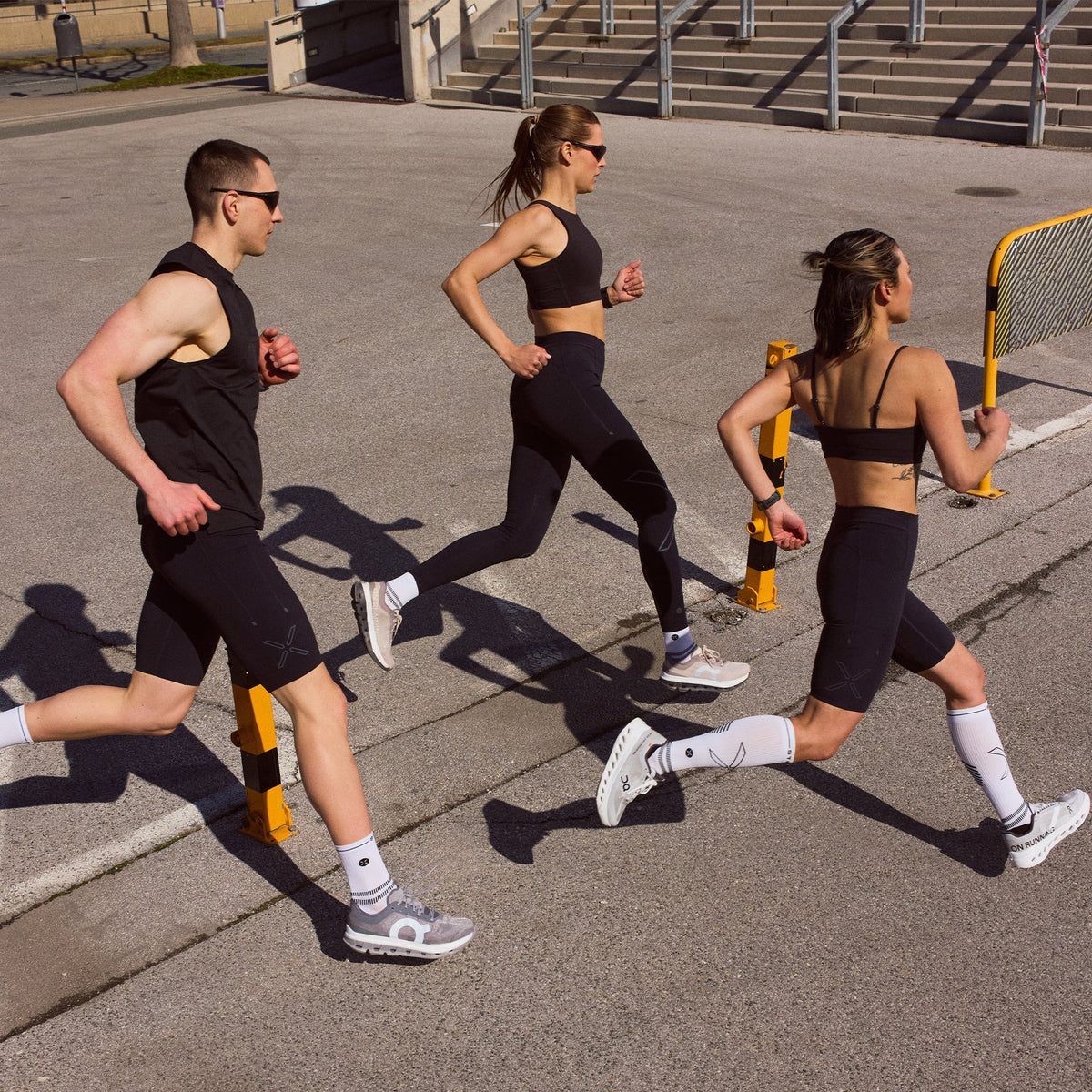 Running Socks Women | White / Black