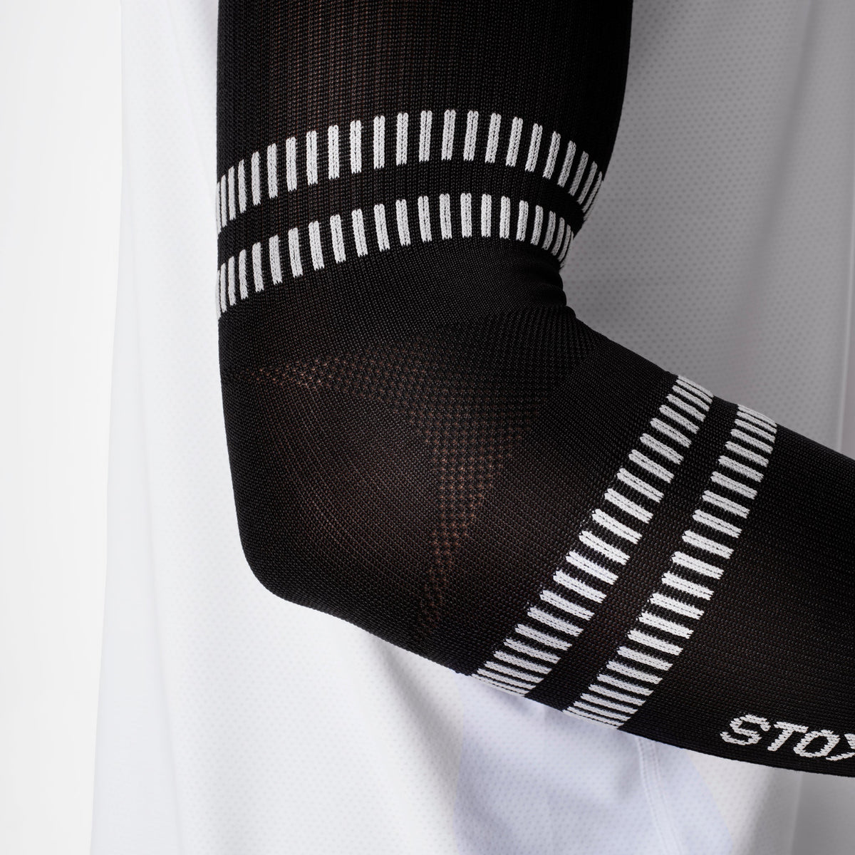 Running Arm Sleeves Unisex | Black / Light Grey
