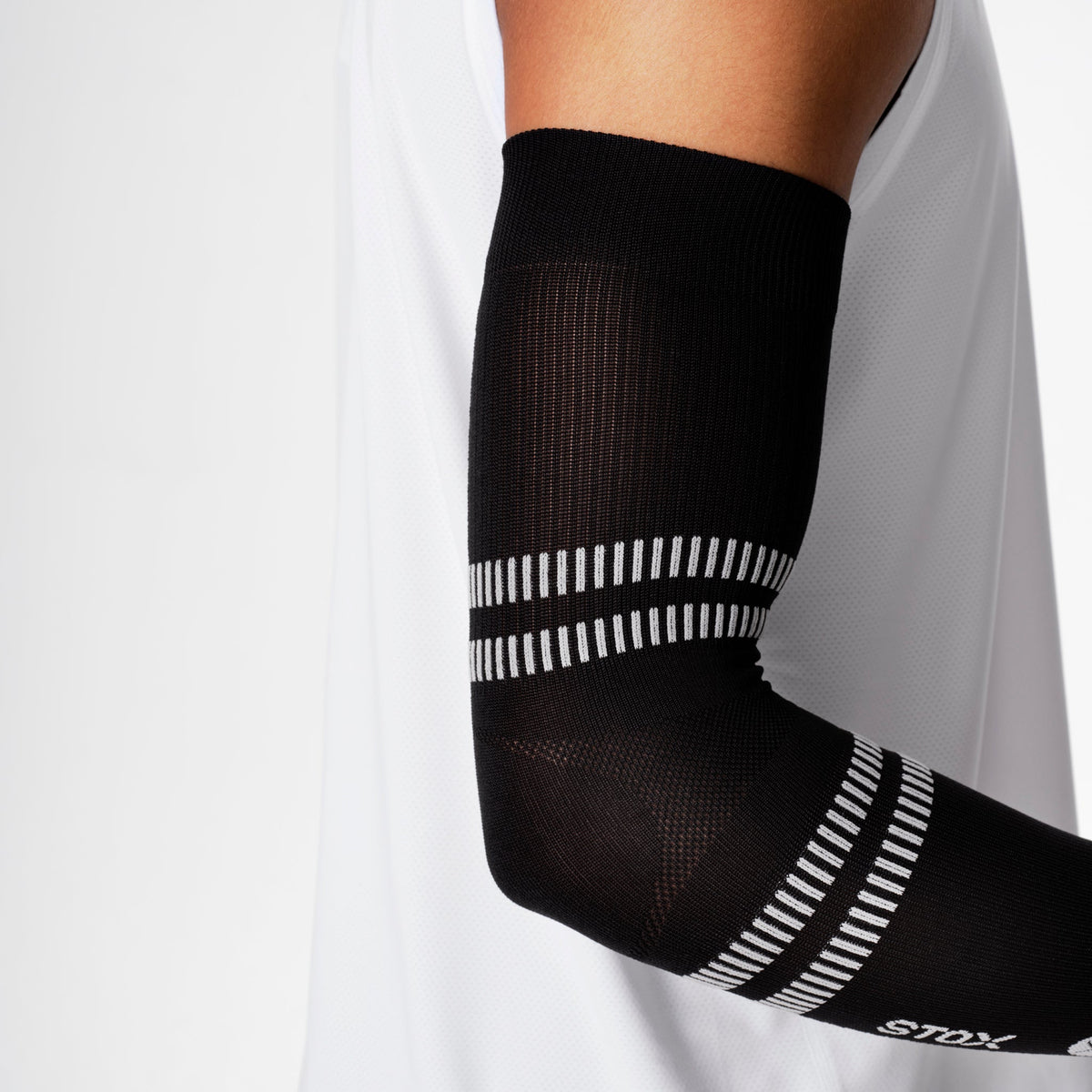 Running Arm Sleeves Unisex | Black / Light Grey