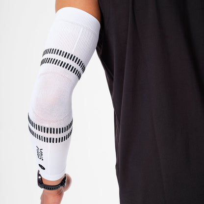 Running Arm Sleeves Unisex | White / Black